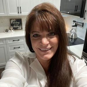 Meet your Posher, Brenda